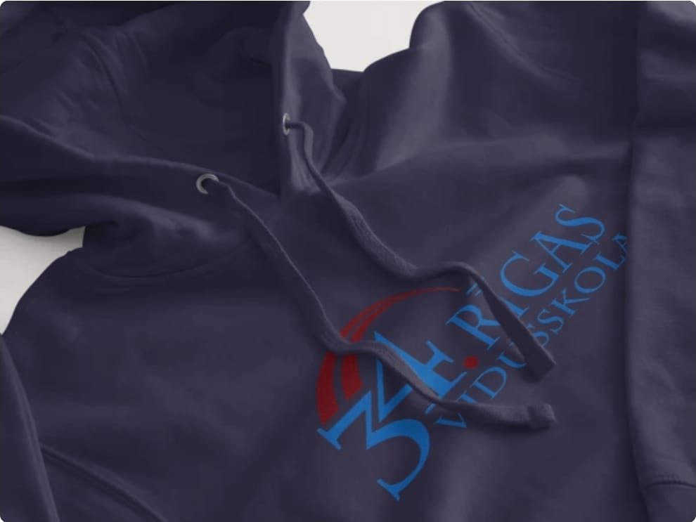 Tumši zils pieaugušo hūdijs